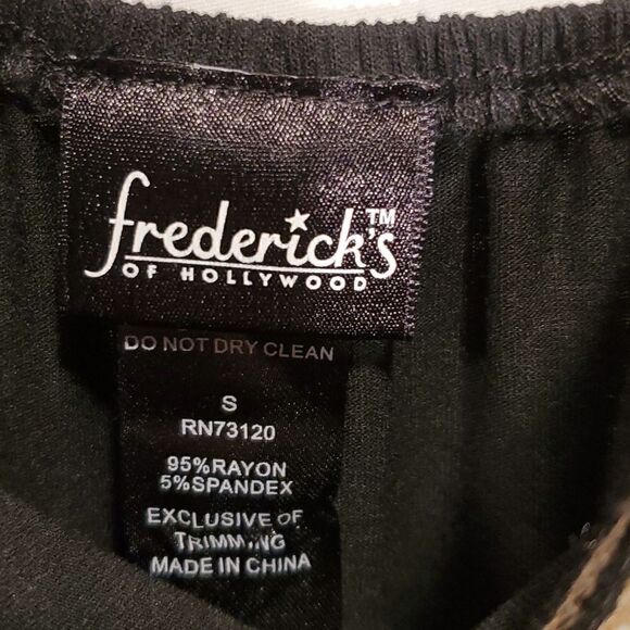 Frederick's of Hollywood black lace shorts romper size S - Picture 5 of 8